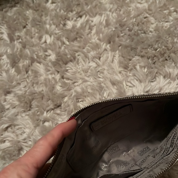 MK wrist bag like new used very few times smoke free - Picture 4 of 7